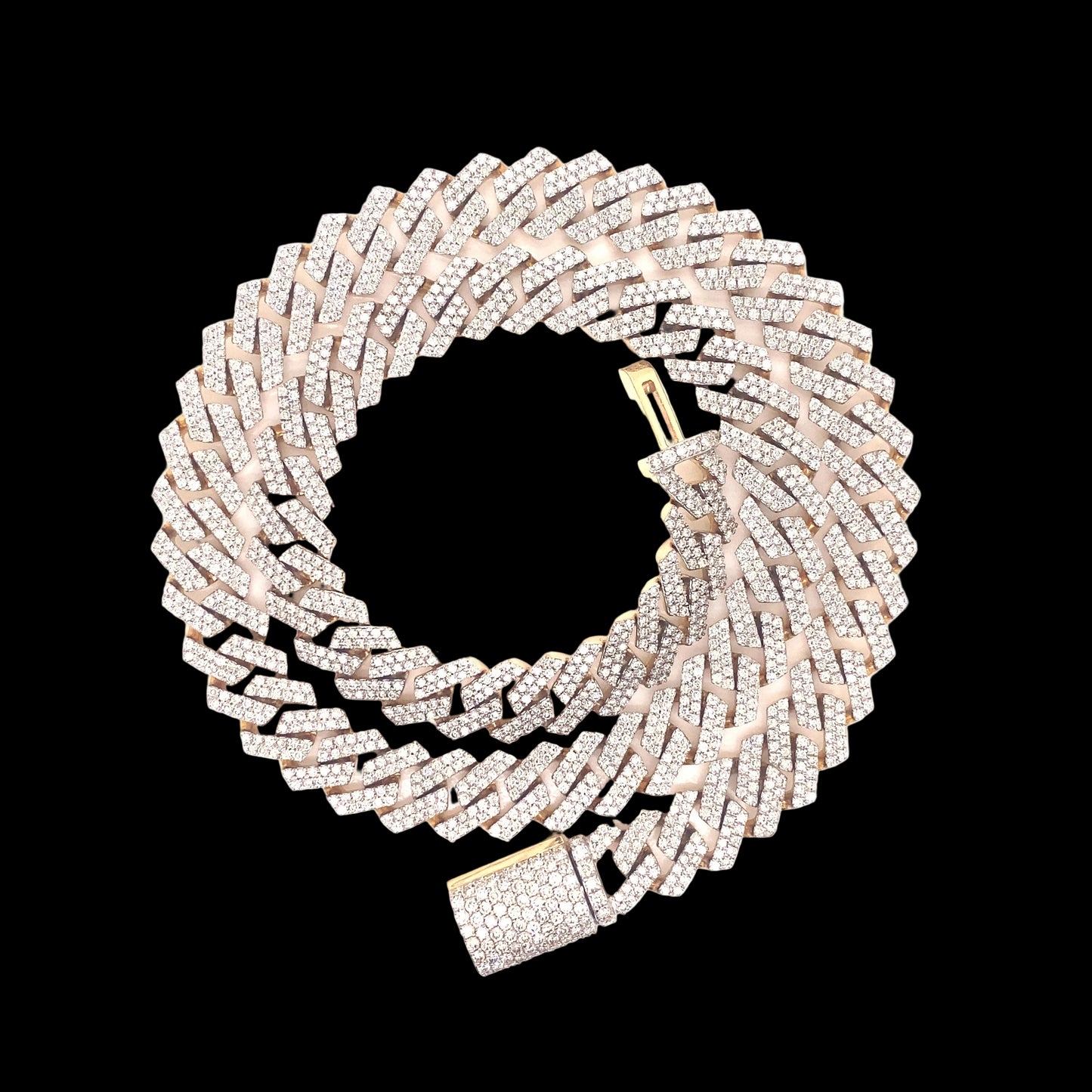 Elegant Mens Diamond Cuban Link Chain in 14k Gold