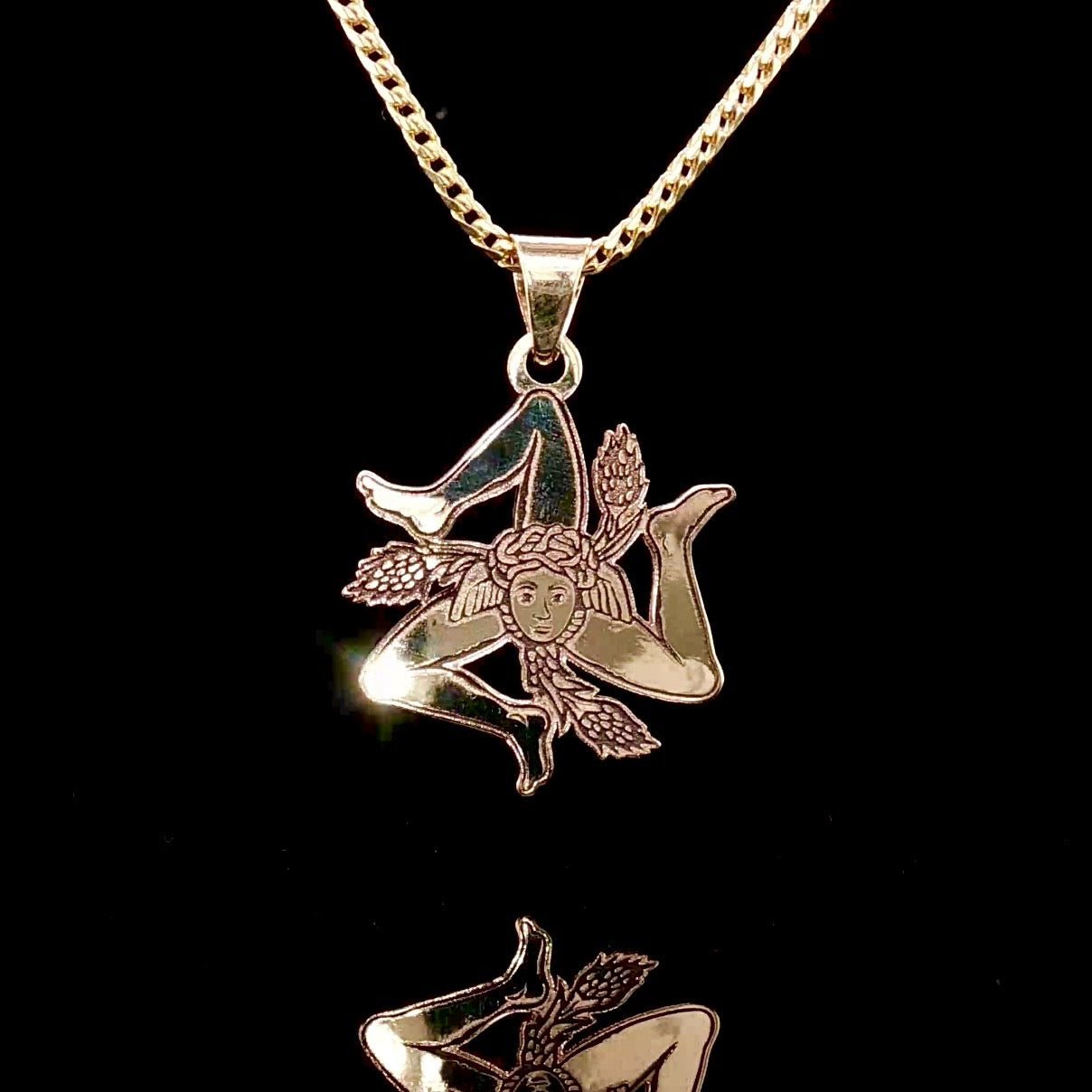 Sicily Trinacria Pendant in 14Kt Gold