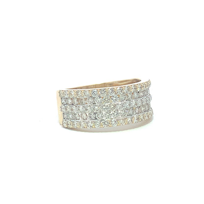 Lined Round Brilliant Diamond Ring