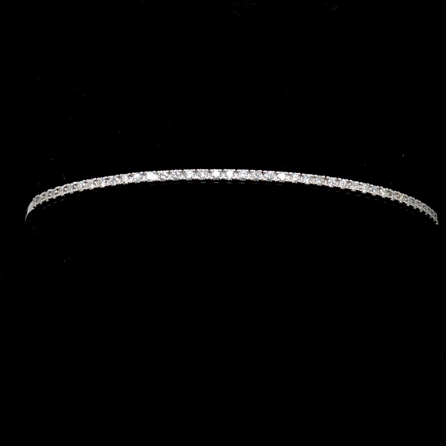 Natural 15pt Flexible Diamond Tennis Bangle