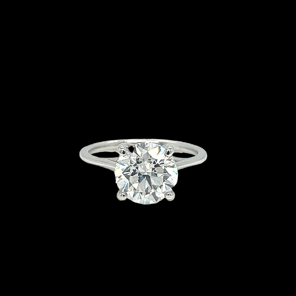 Round Brilliant-Cut Lab Diamond Elegant Ring