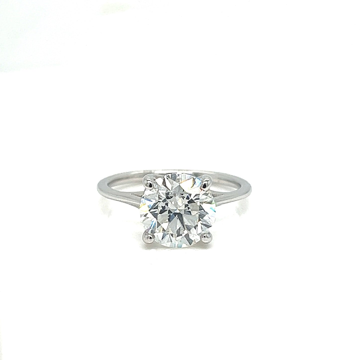 Round Brilliant-Cut Lab Diamond Elegant Ring