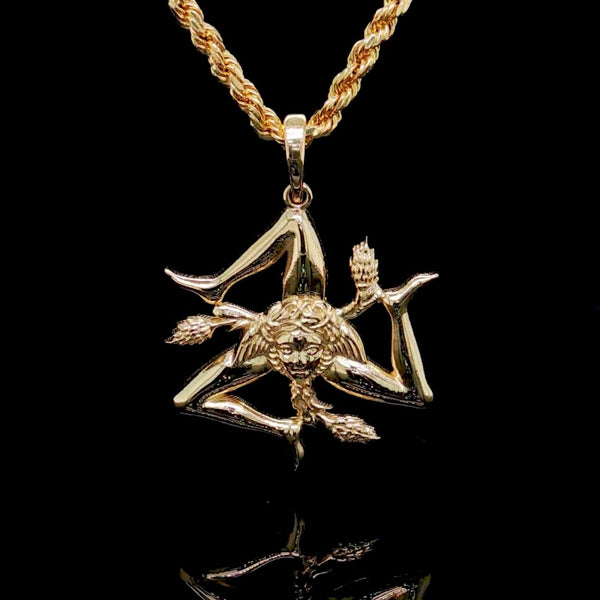 Sicily Trinacria Pendant In 14Kt Gold