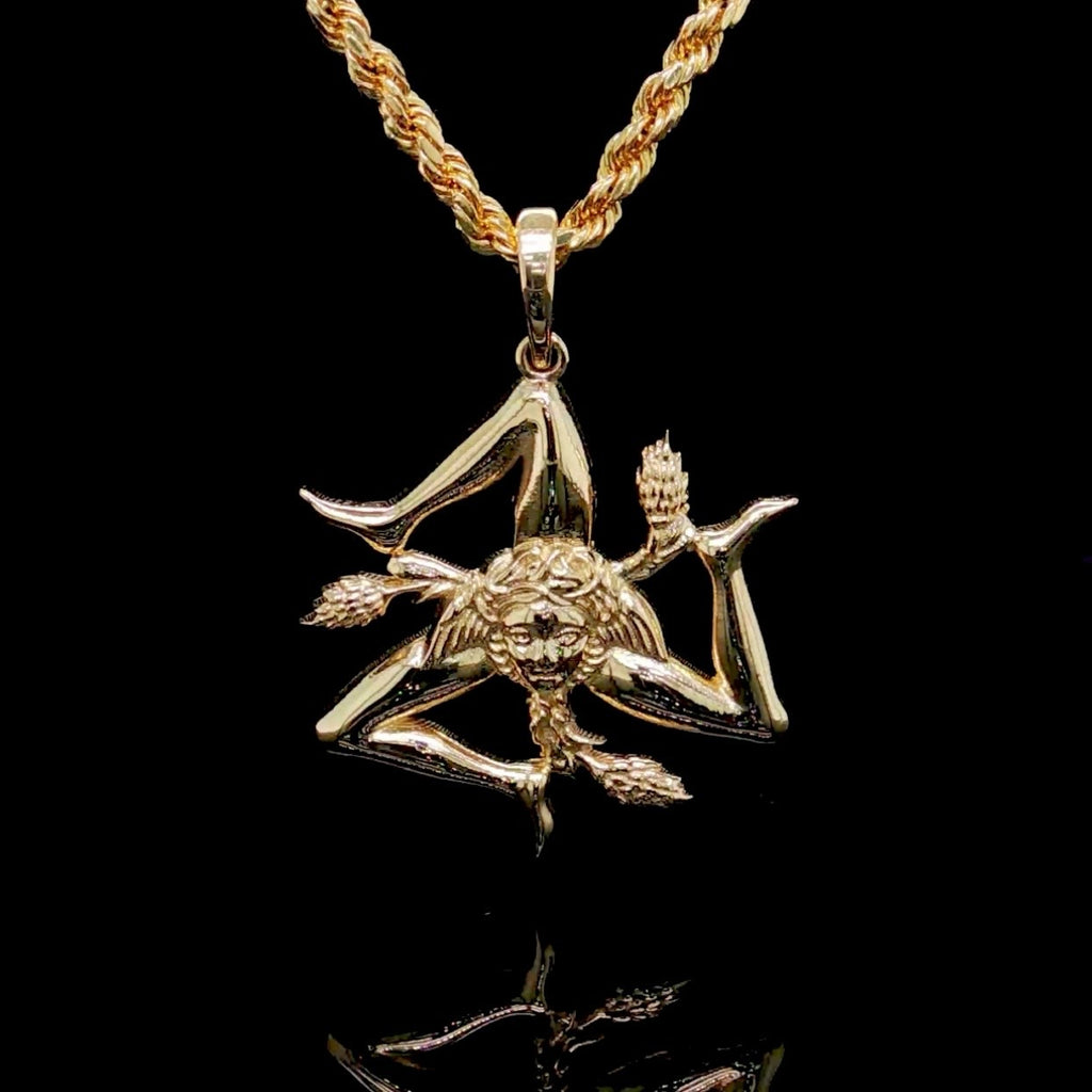 Sicily Trinacria Pendant In 14Kt Gold