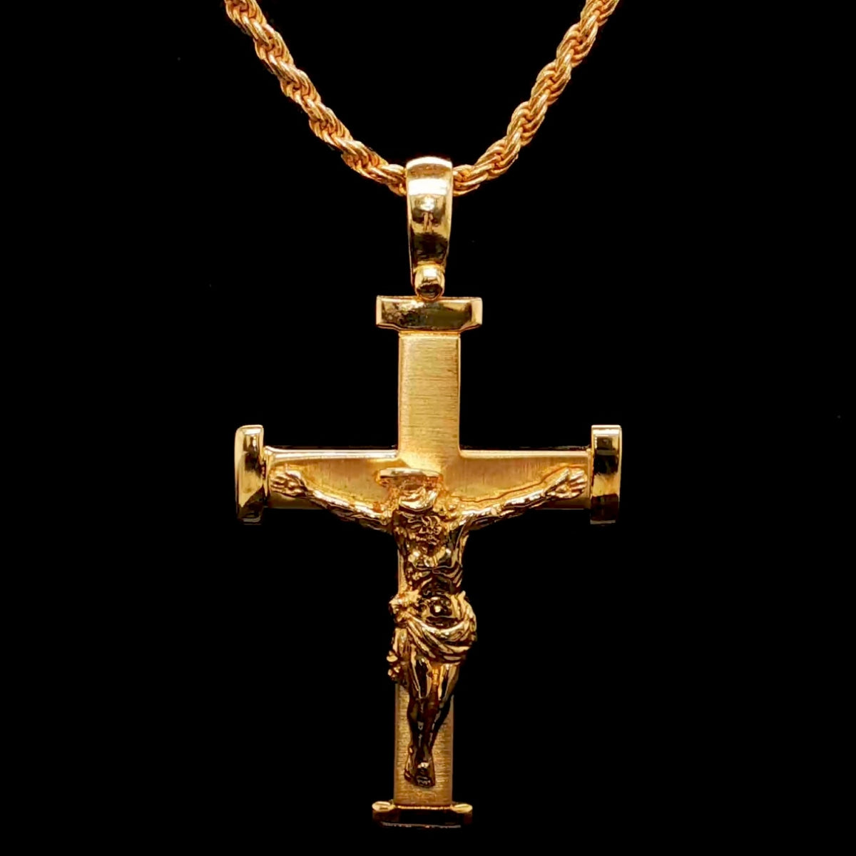 Crucified Jesus Pendant 18K