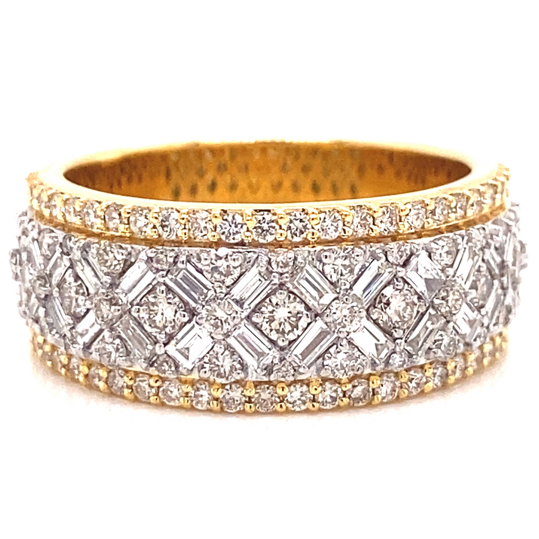 Baguette and Round Diamond Criss Cross Set Band in 14K