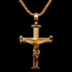 Crucified Jesus Pendant 18K