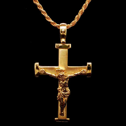 Crucified Jesus Pendant 18K