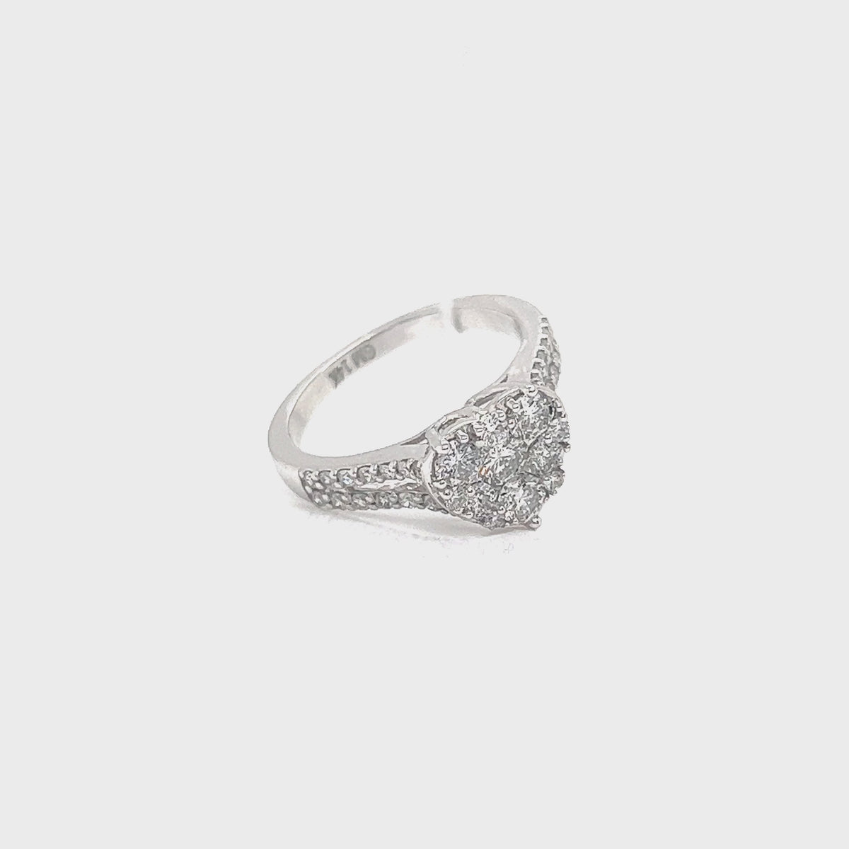 1.5CT Heart-Set Diamond Ring