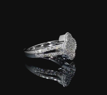 Soltaire Clover Diamond Ring