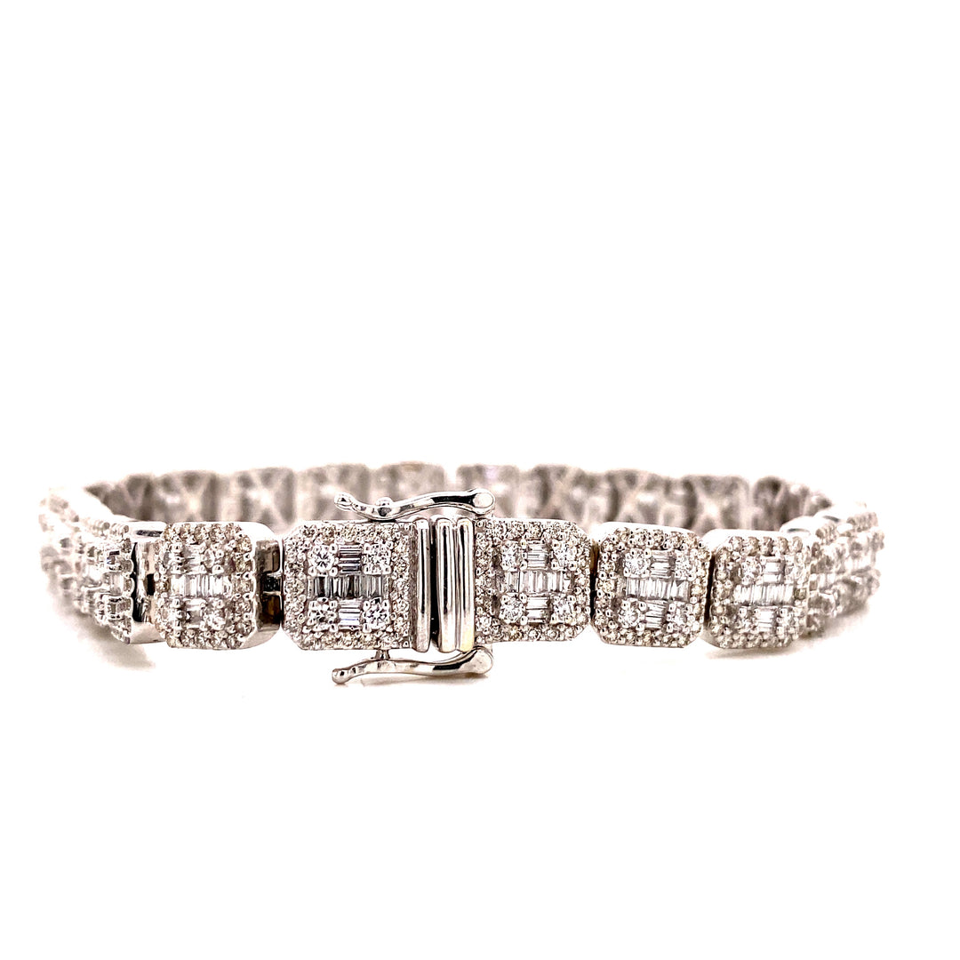 Cushion Halo White Gold Diamond Bracelet in 14k 
