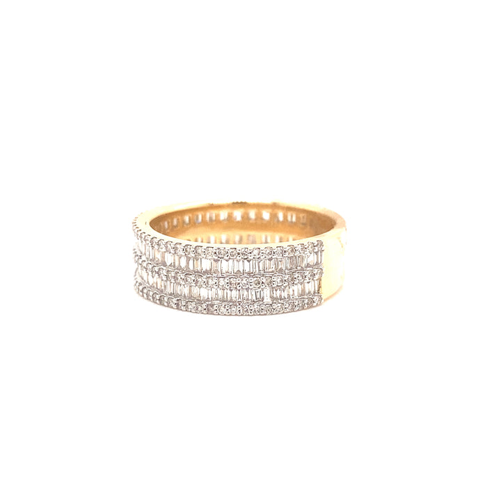 This is a side profile view of the ring. Showcasing it's full set of diamonds, this ring consists of baguette and pave style diamonds set in a channel style design. 