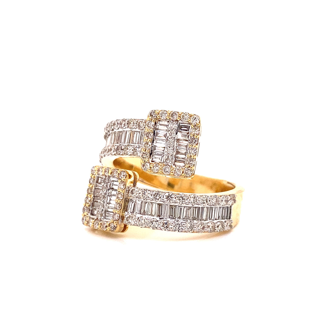 Elegantly handcrafted, this wrap ring is uniquely made with VS clarity baguette and round diamonds. 