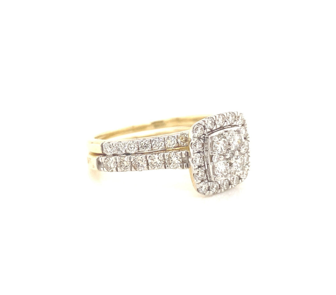 14K Gold Round Diamond Engagement Ring Set