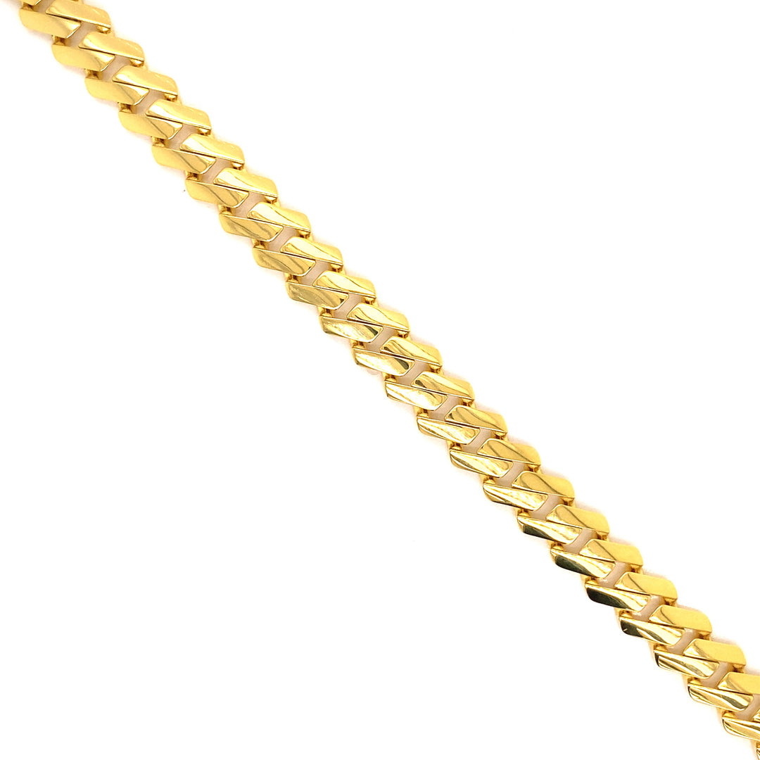 This gold anklet is made in semi-solid 14k gold and is 7.5 millimeters. 