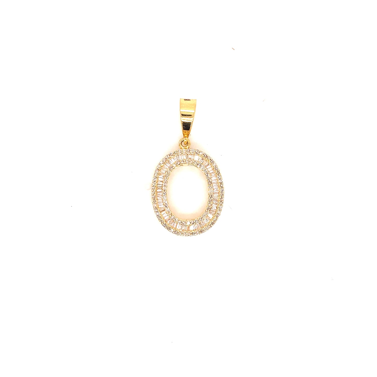 Letter O initial diamond pendant in yellow gold. 
